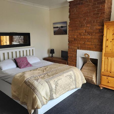 Cosy Cottage Чорли Экстерьер фото